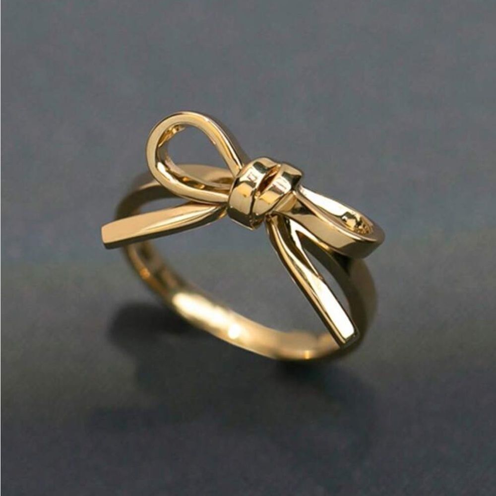 Gold Bow Ring Q28